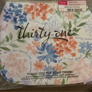 Thirty-one Floral Verses Pebble flap NWT